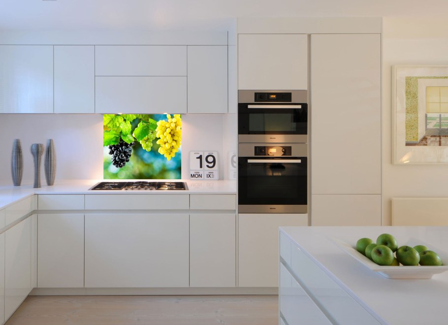 Островная вытяжка для кухни Maunfeld