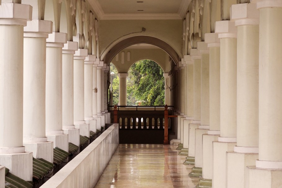 Красивые колонны