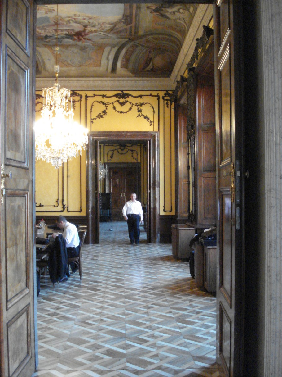 Анфилада комнат дворца