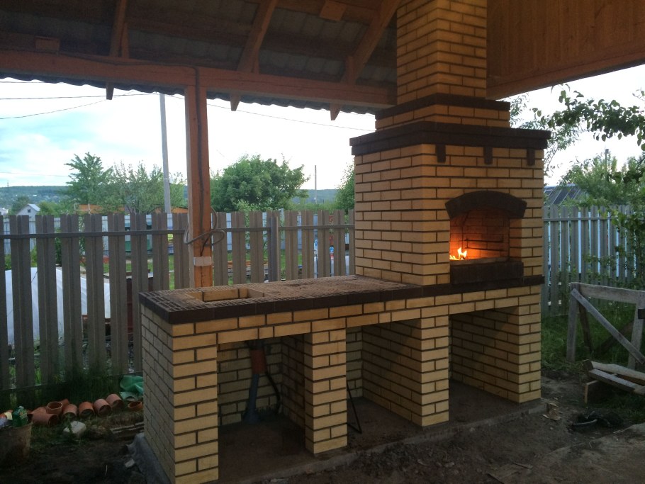 Кирпичный мангал