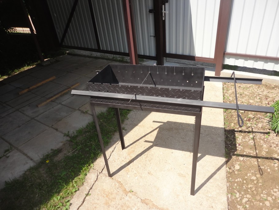 Небольшой мангал