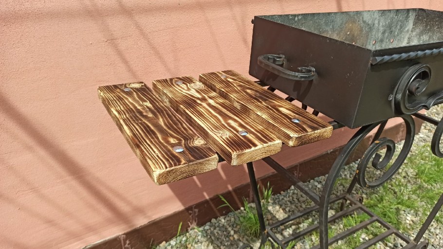 Столик для мангала своими руками из дерева