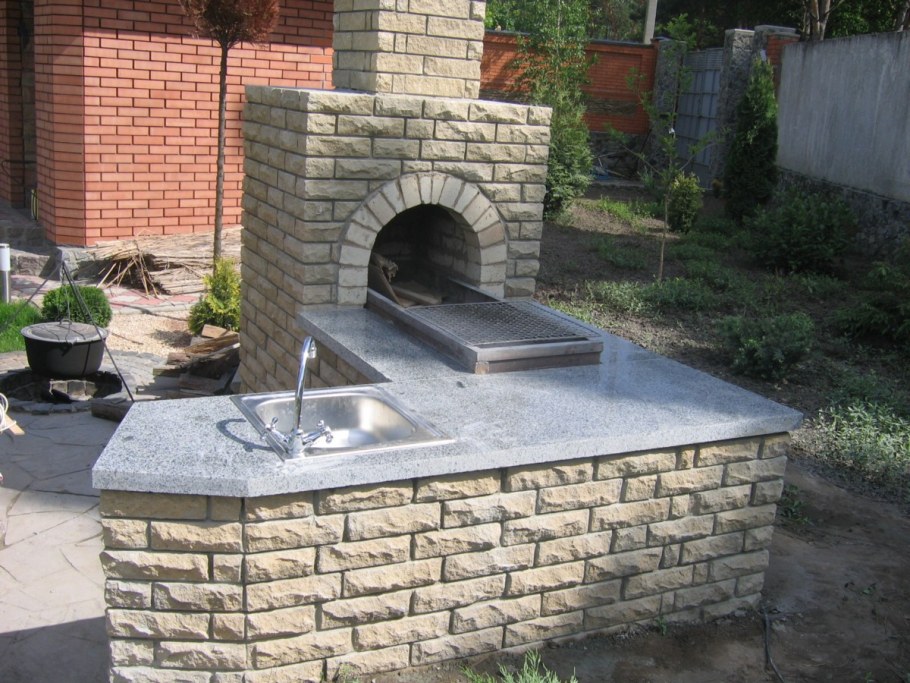 Уличные барбекю из кирпича