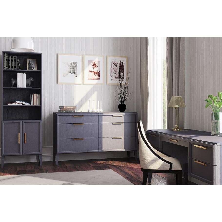 Гостиная Чарли Ангстрем