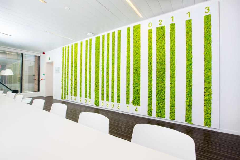 Искусственный газон в офисе