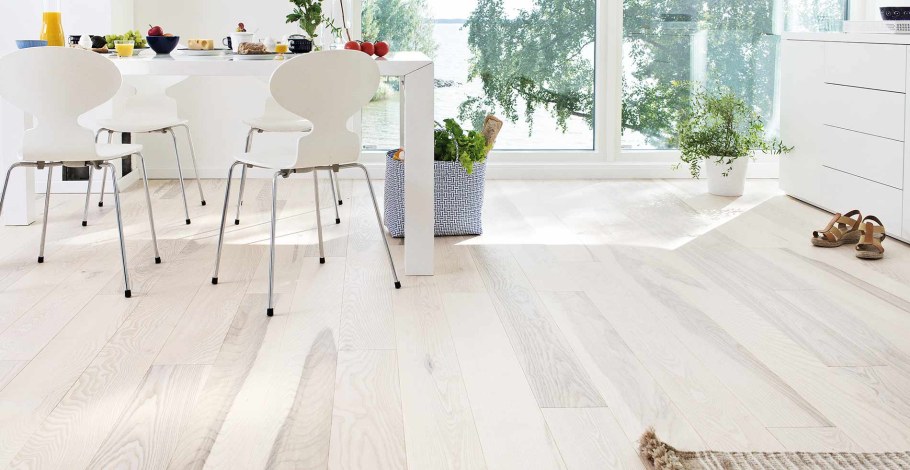 Паркетная доска белая