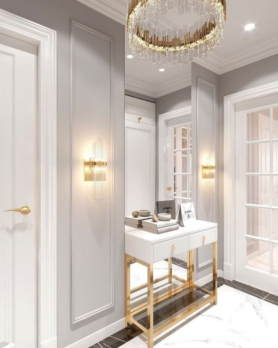 Светлая прихожая