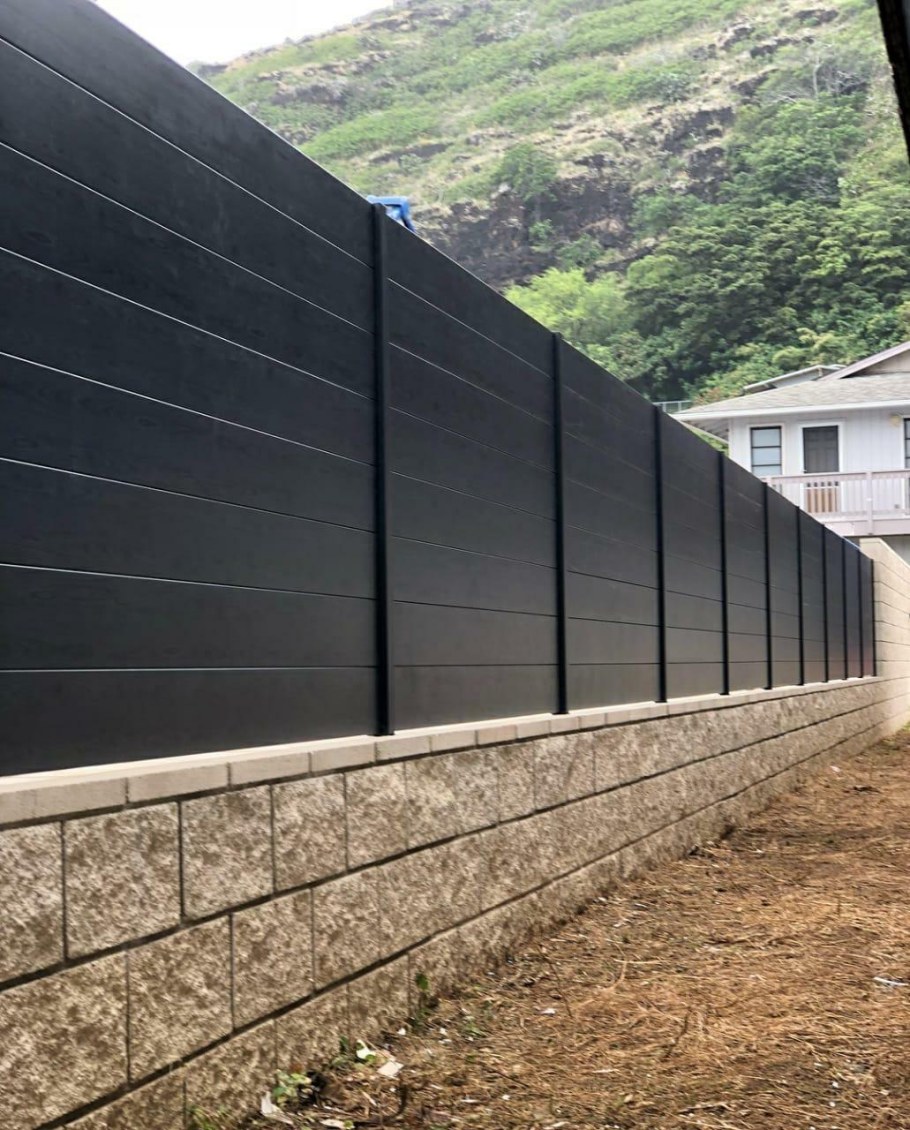 Забор из алюминиевых панелей