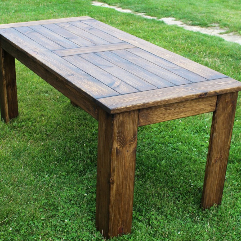 Стол уличный деревянный