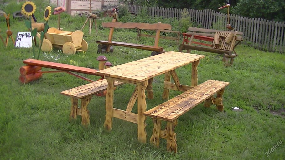 Стол и скамейки для дачи из дерева