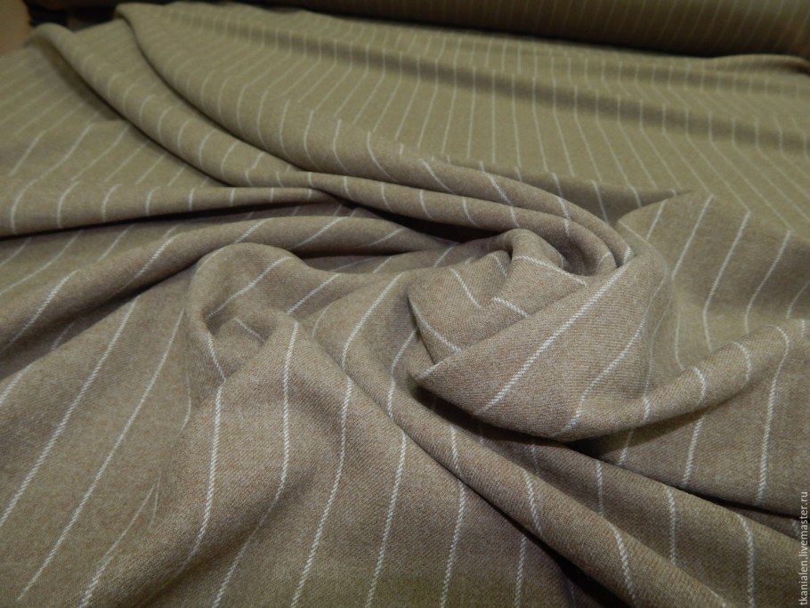 Камвольные шерстяные ткани
