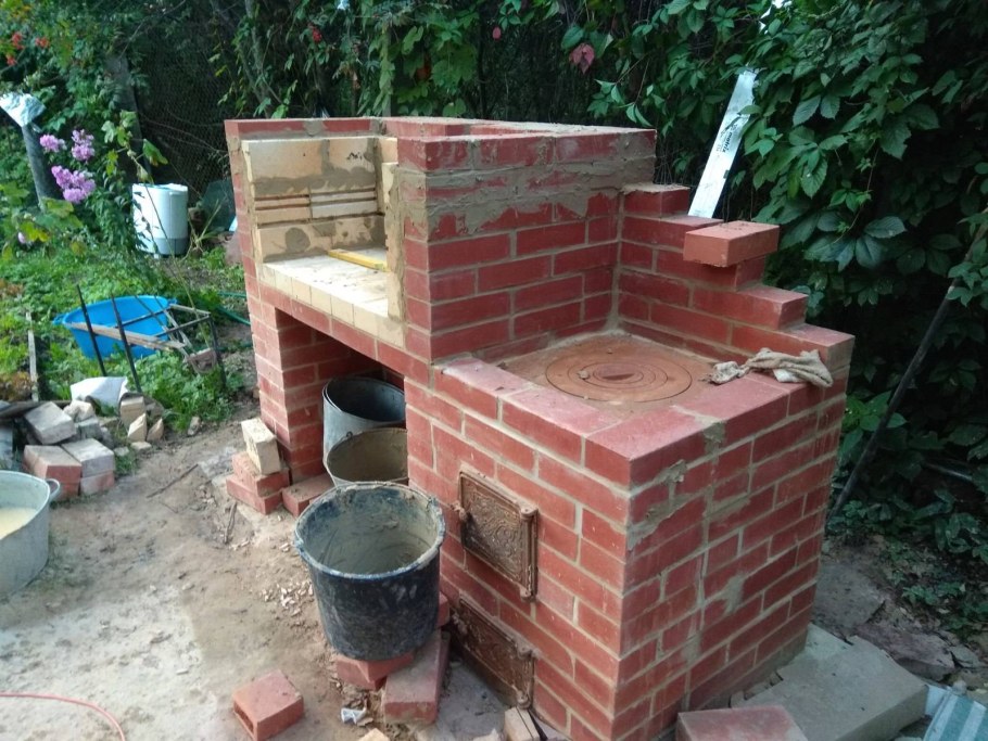 Мангал из кирпича