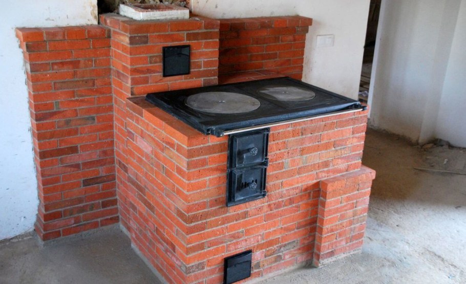 Кирпичная печь грубка