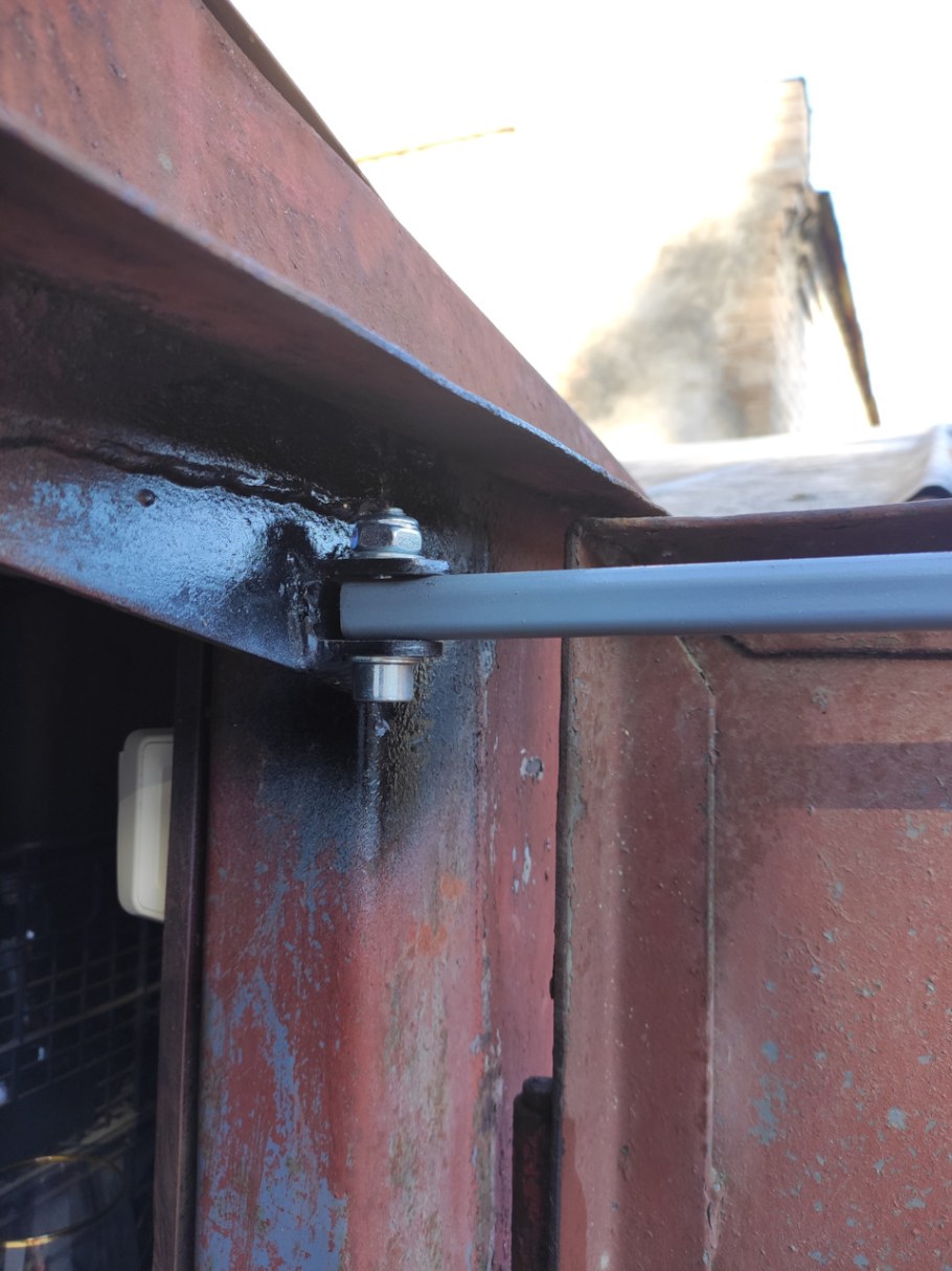 Фиксатор гаражных ворот вкшм2