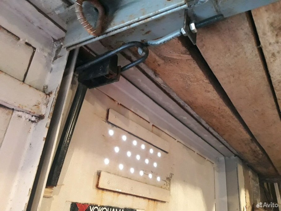 Замок контейнерного типа для гаражных ворот