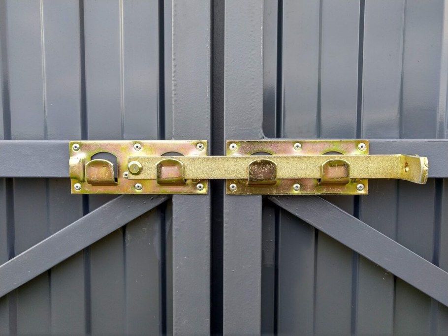 Засов для калиток и ворот Profi RAL 9005