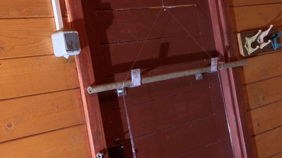 Ригельная задвижка для распашных ворот