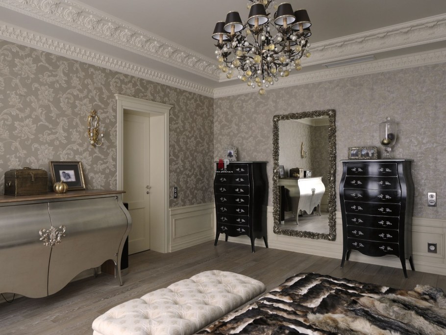 Классические обои в интерьере