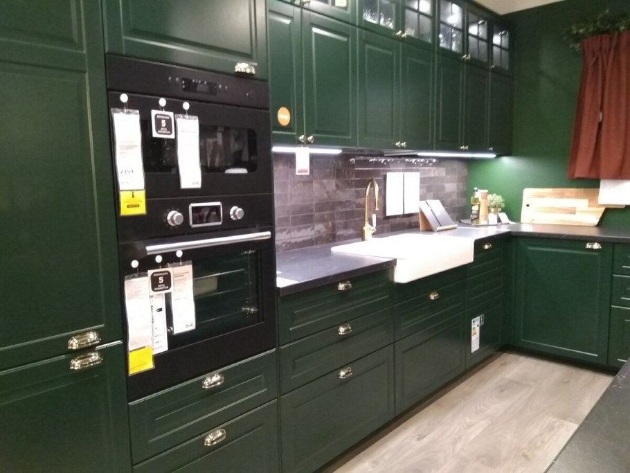 Кухня икеа Будбин зеленая