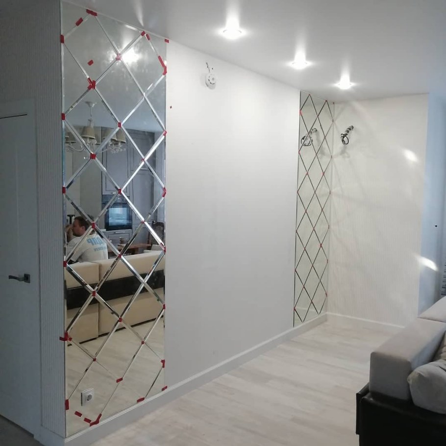 Зеркальное панно