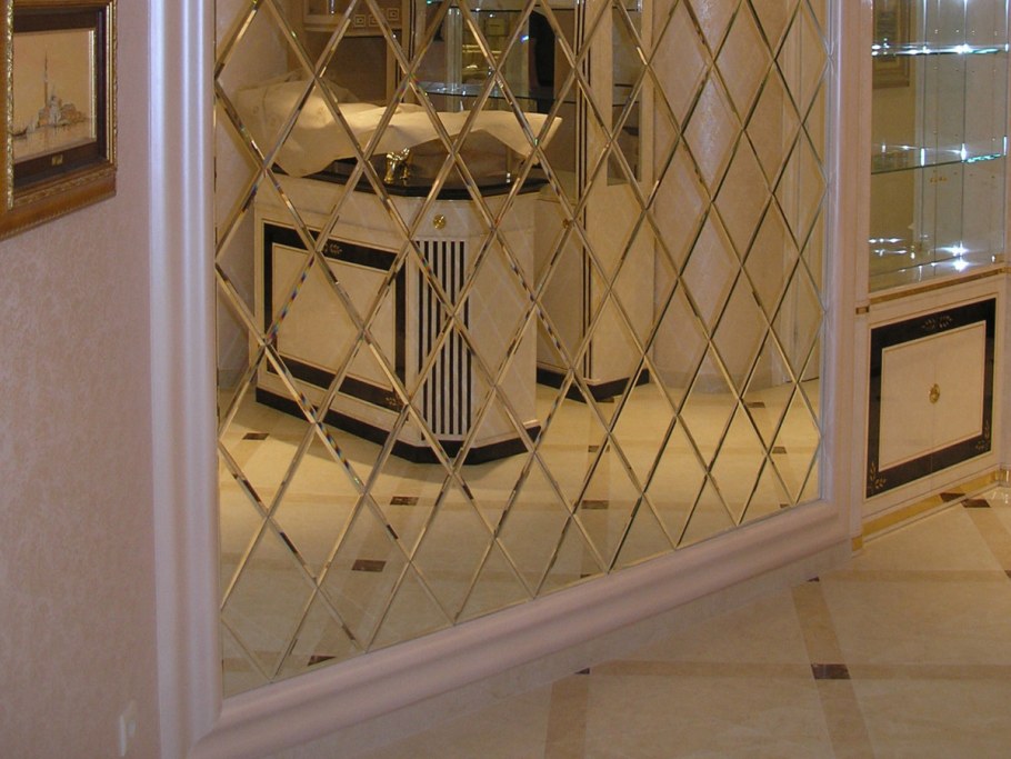 Зеркало с ромбами с фацетом