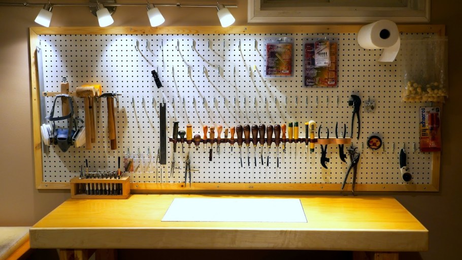 Настенная панель для инструментов