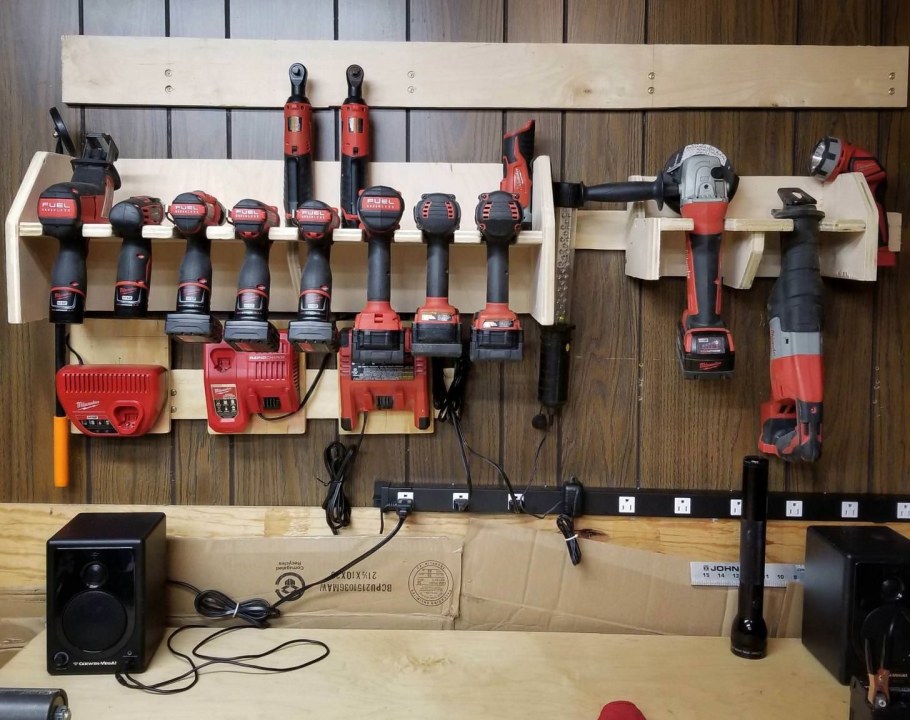 Стеллаж под инструмент на tbs2313