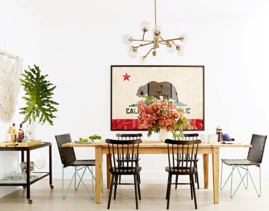 Декор над кухонным столом