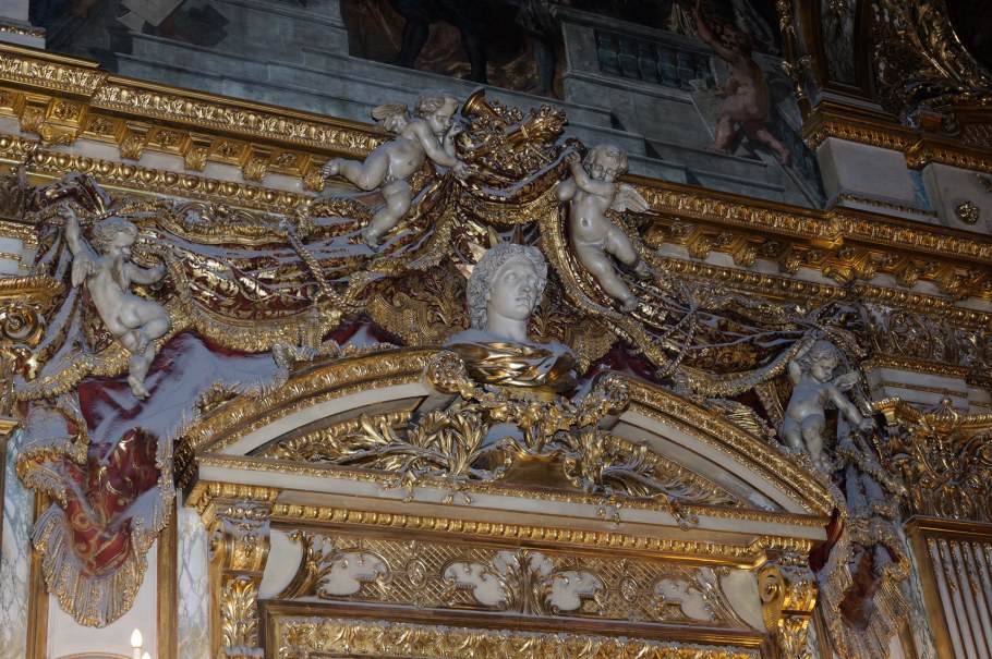 Лувр галерея Аполлона драгоценности