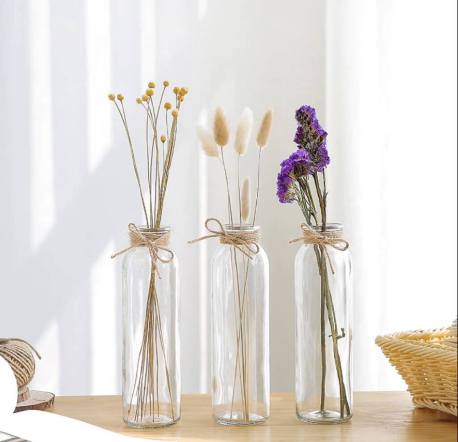 Прозрачные вазы в интерьере