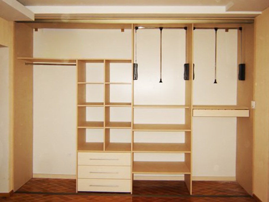 Самодельные встроенные шкафы