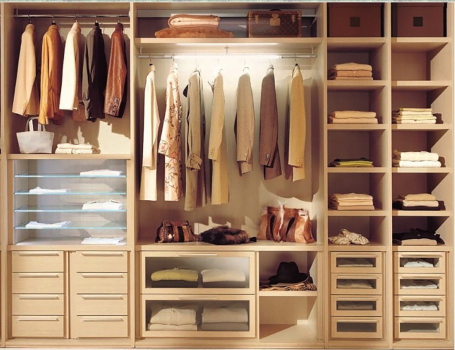 Наполнение шкафа в спальню