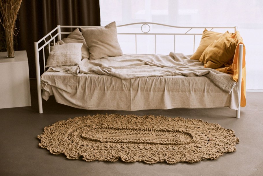 Овальный ковер из джута