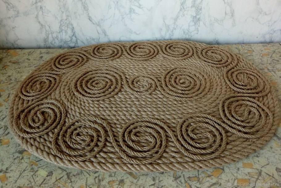 Ковер из джутового каната