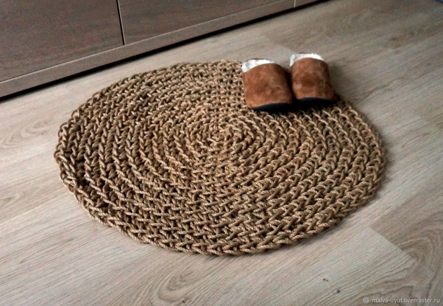 Круглые плетеные коврики