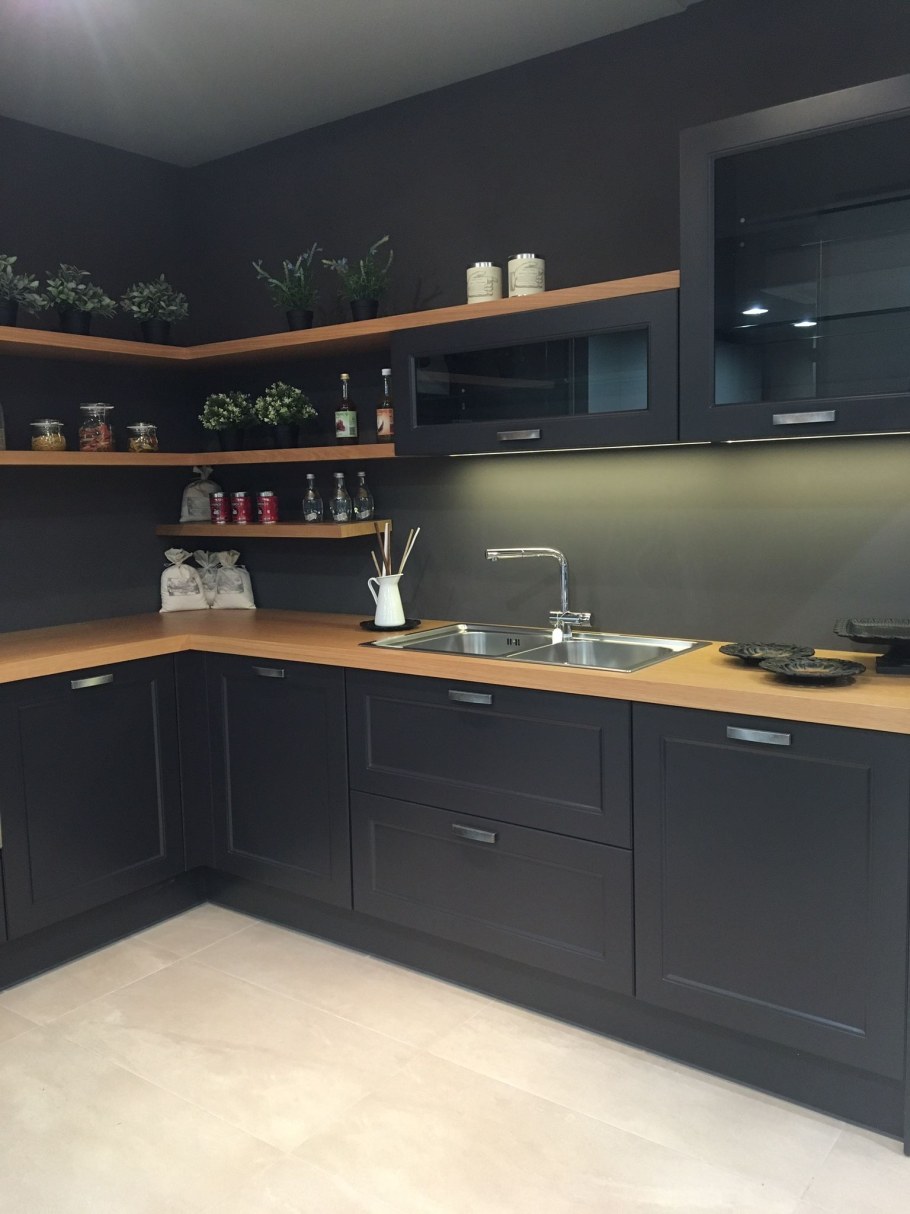 Кухня икеа черная матовая