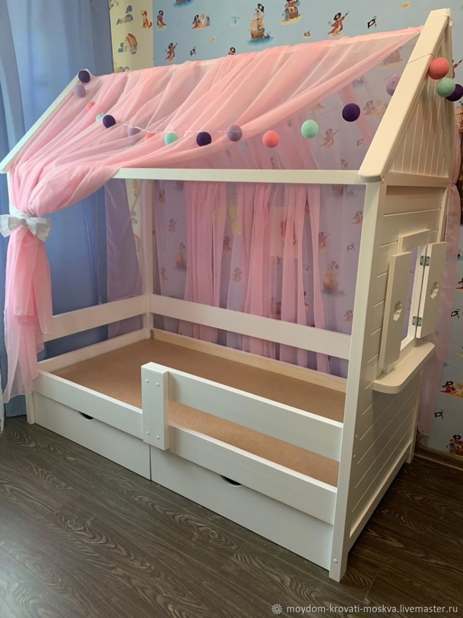 Кровать домик для девочки
