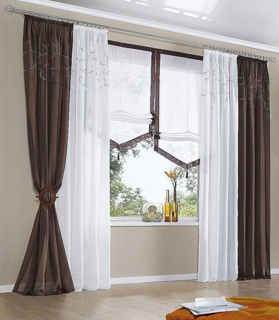 Шторы на окно с балконом в гостиную