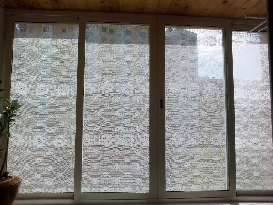 Шторы на балкон от солнца