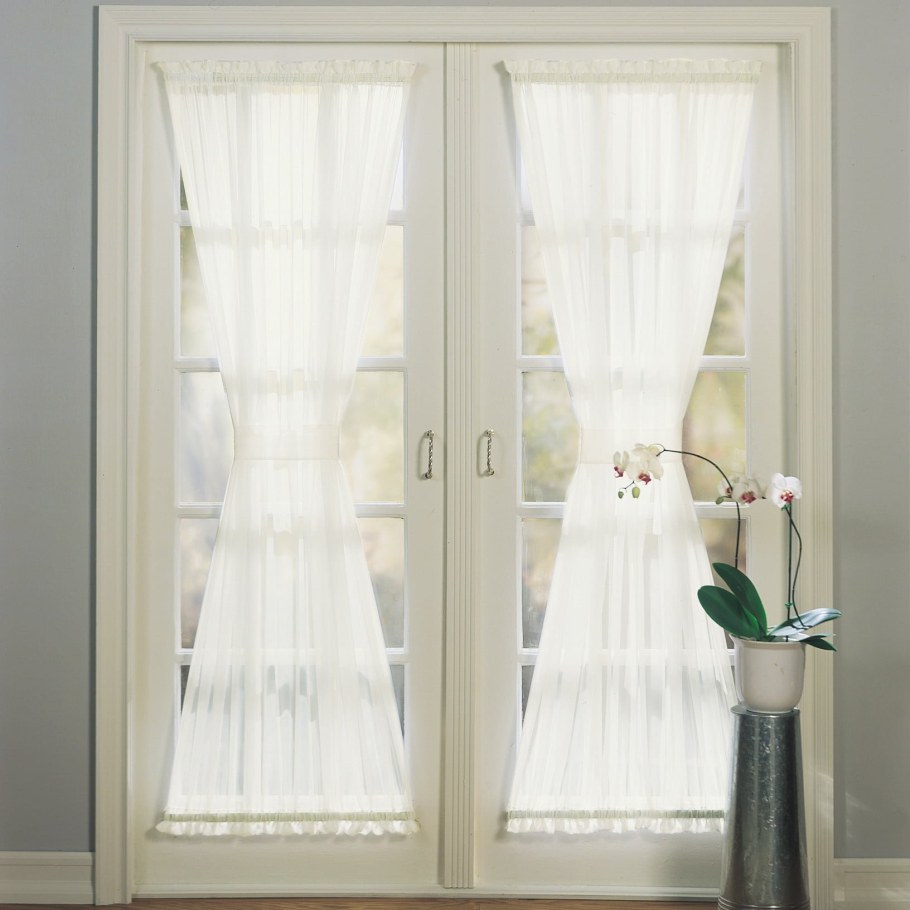 Занавески на стеклянную дверь