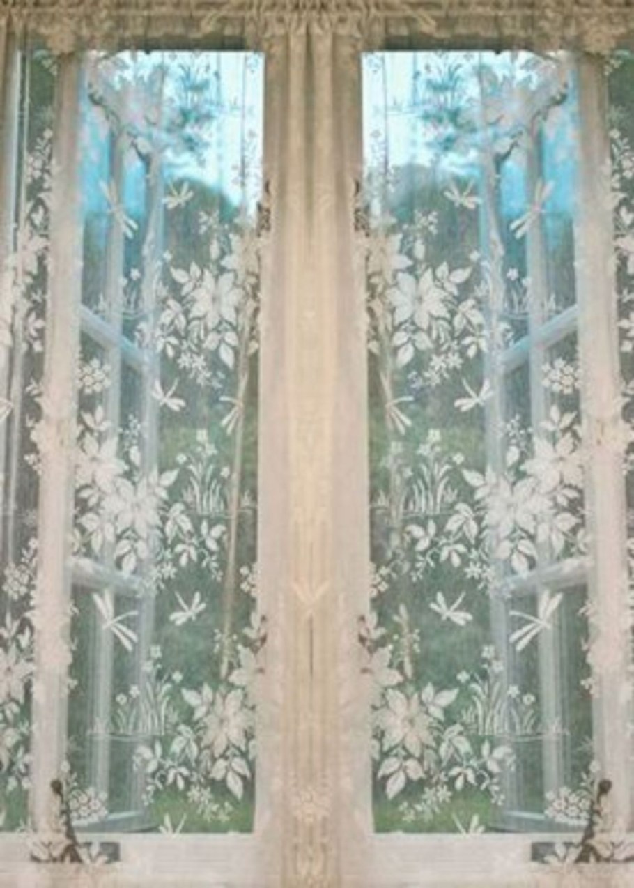 Тюль на оконное стекло