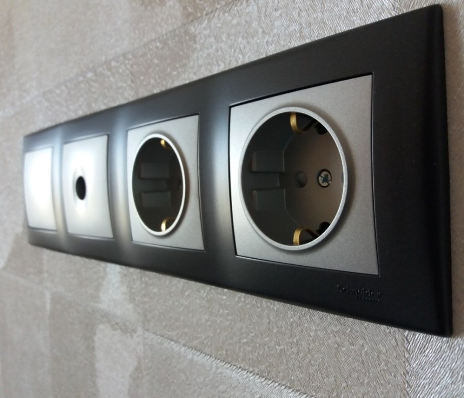 Розетки Шнайдер Седна