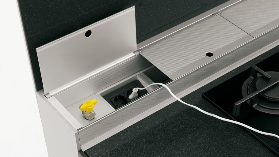 Ящик в цоколь кухни Hettich