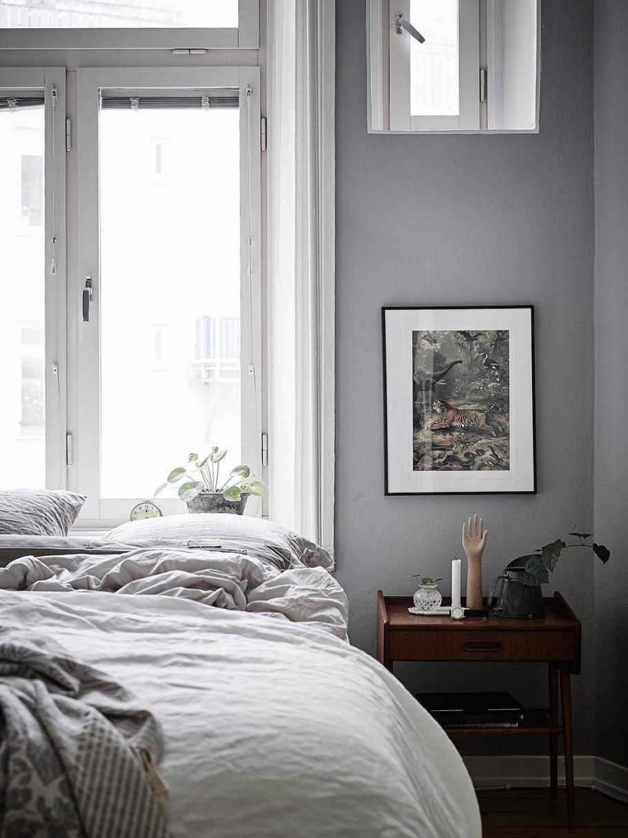 Серые оконные рамы в интерьере