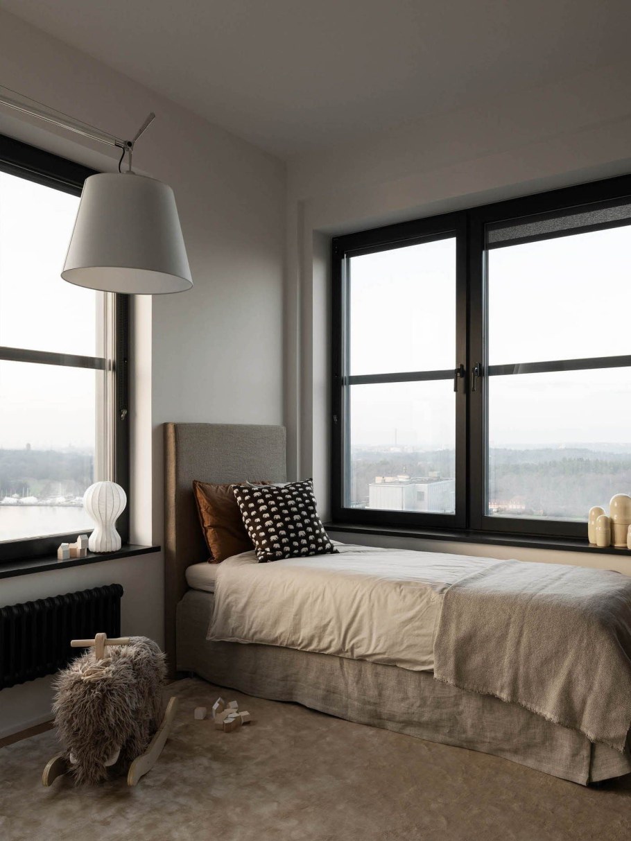 Комната с окном