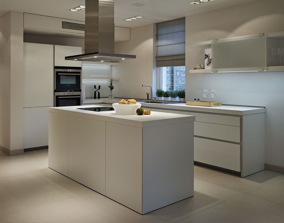 Современная кухня с островом