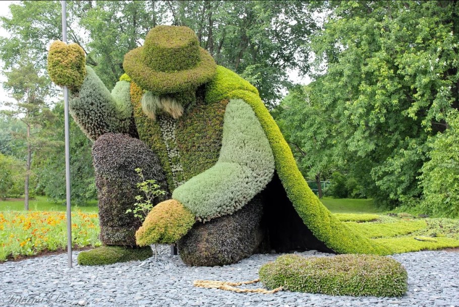 Топиарная скульптура Цезаря