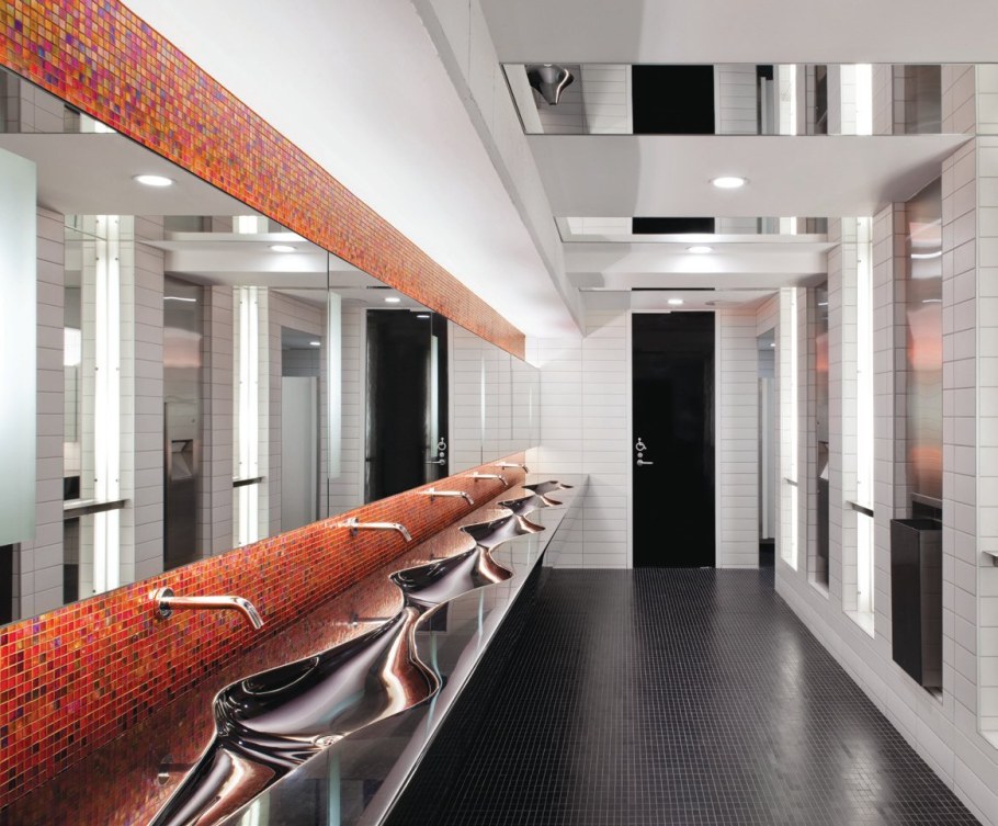 Холл общественного здания