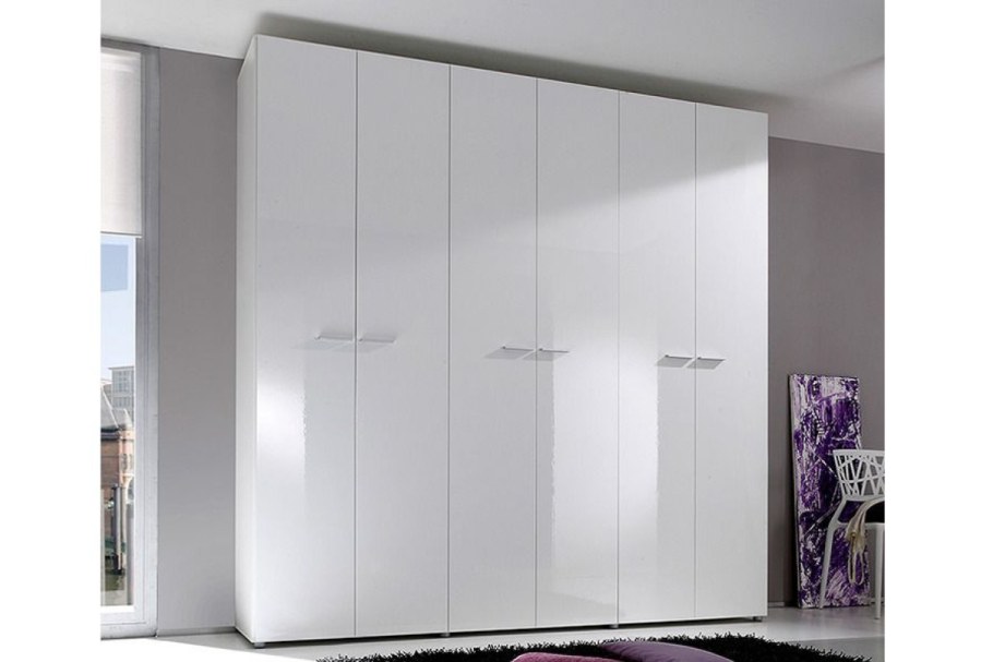 Белый глянцевый шкаф в спальню