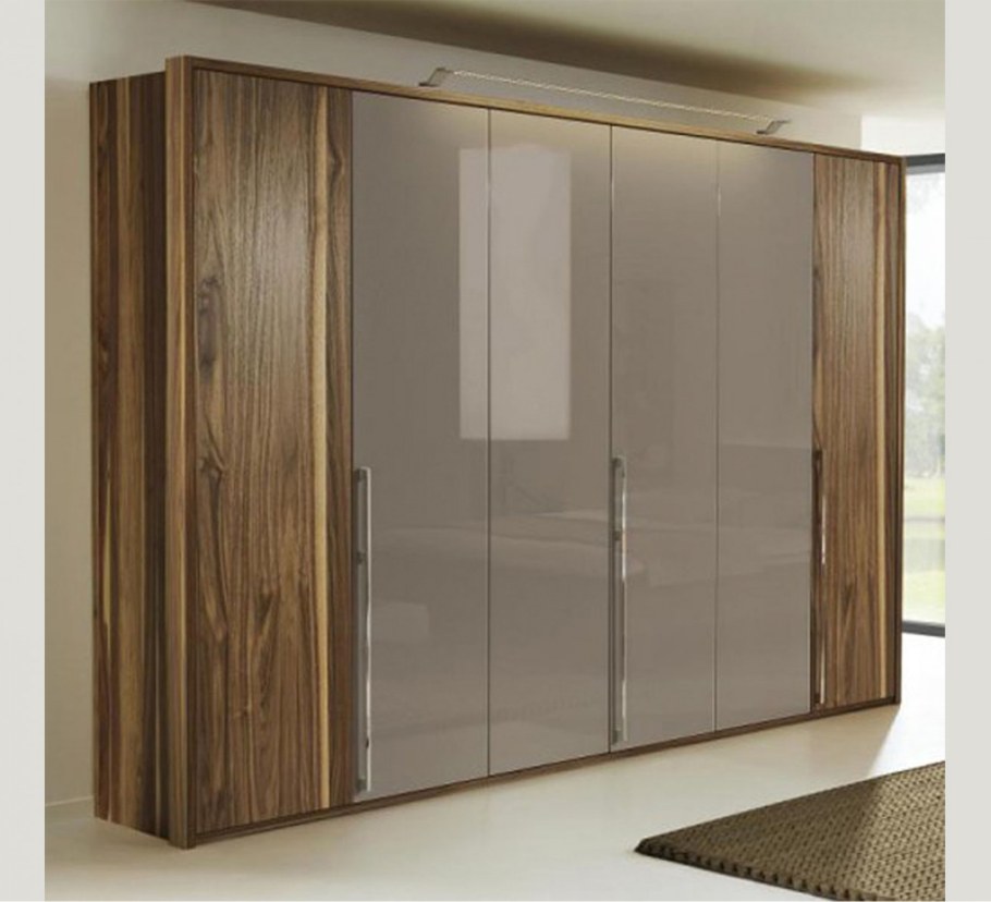 Современные шкафы с распашными дверями